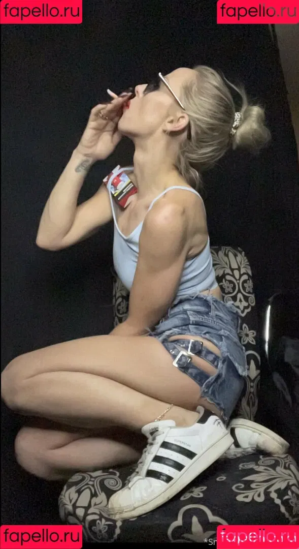 smokingqueenalina Onlyfans Photo Gallery 
