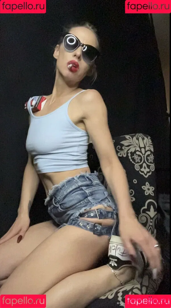 smokingqueenalina Onlyfans Photo Gallery 