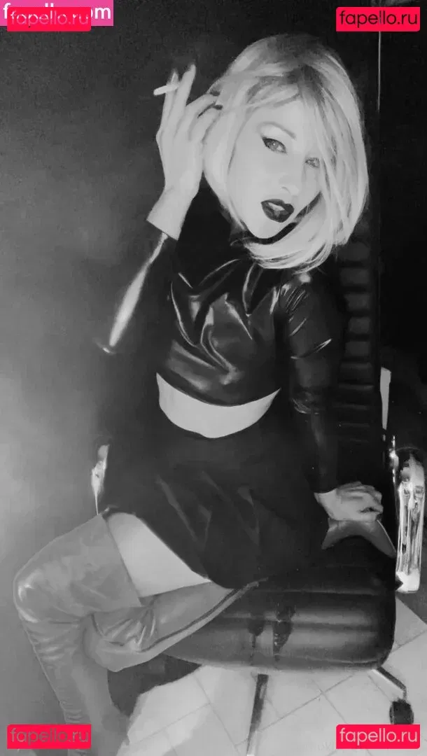 smokingqueenalina Onlyfans Photo Gallery 