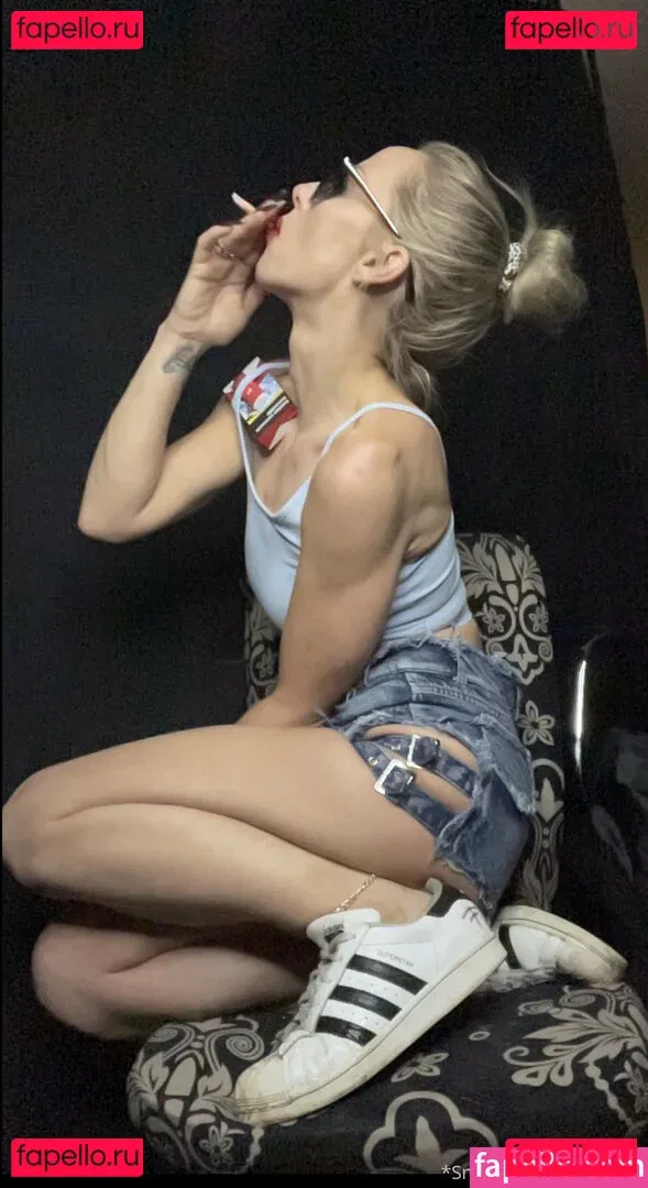 smokingqueenalina Onlyfans Photo Gallery 