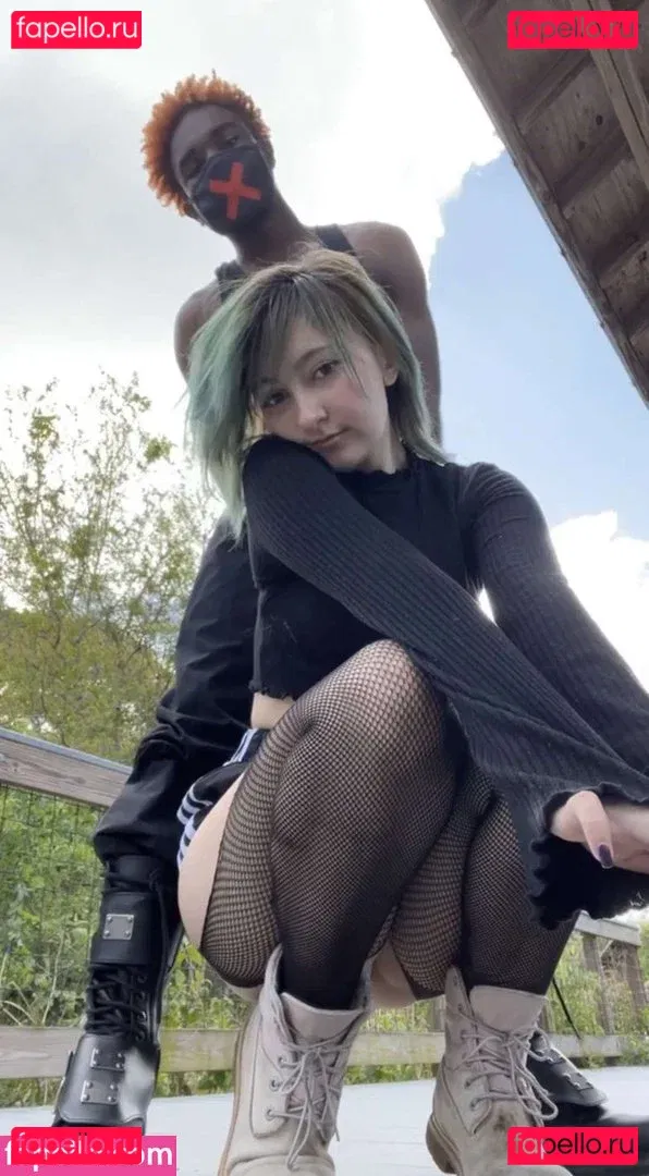 Emiliarenee Onlyfans Photo Gallery 