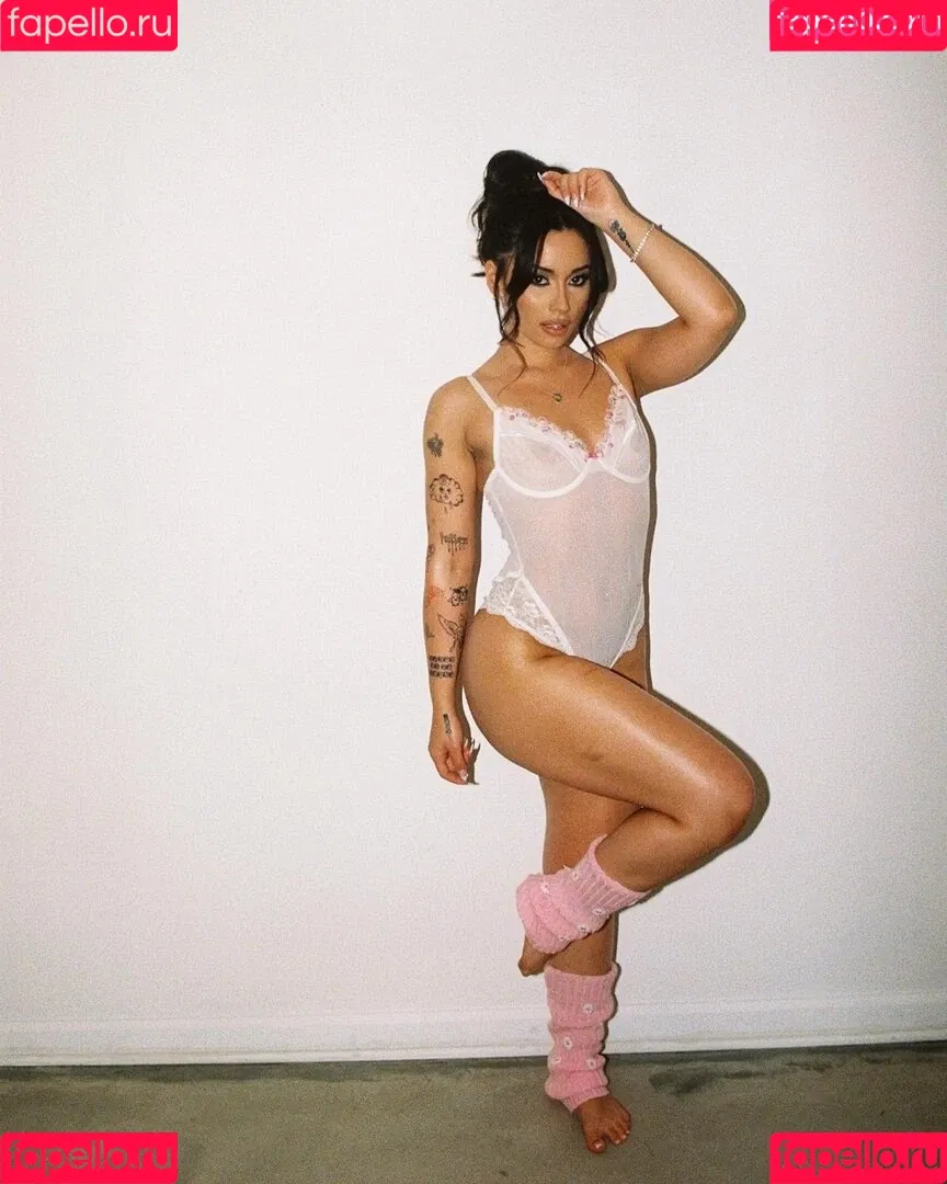Aria Lee Onlyfans Photo Gallery 