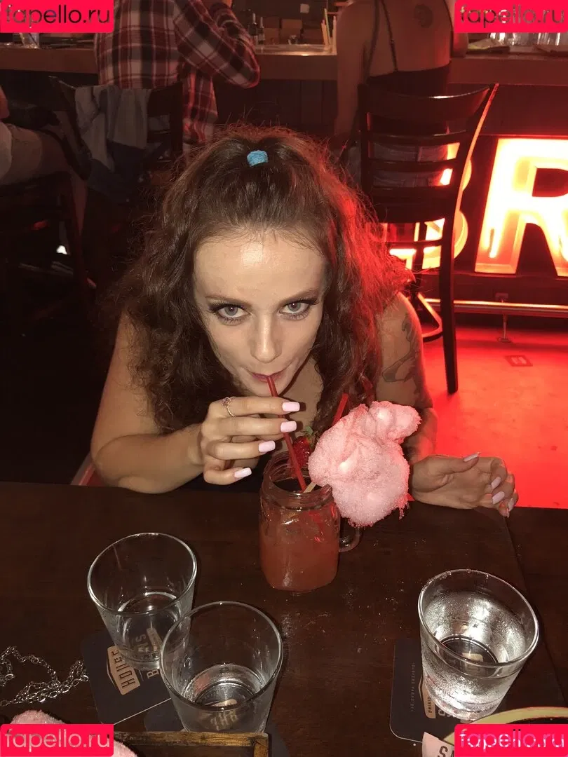 melodyradford Onlyfans Photo Gallery 