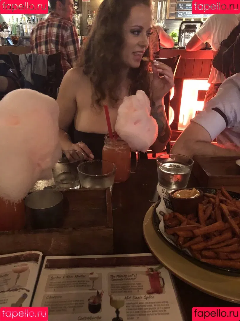 melodyradford Onlyfans Photo Gallery 