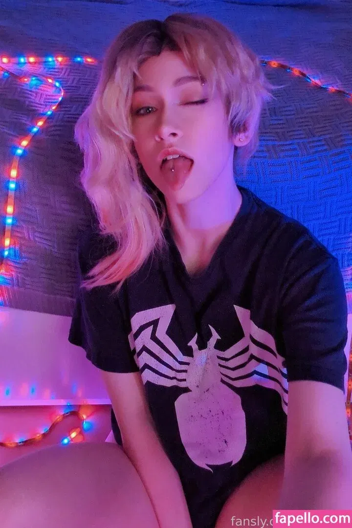 Bakachi_Cos Onlyfans Photo Gallery 