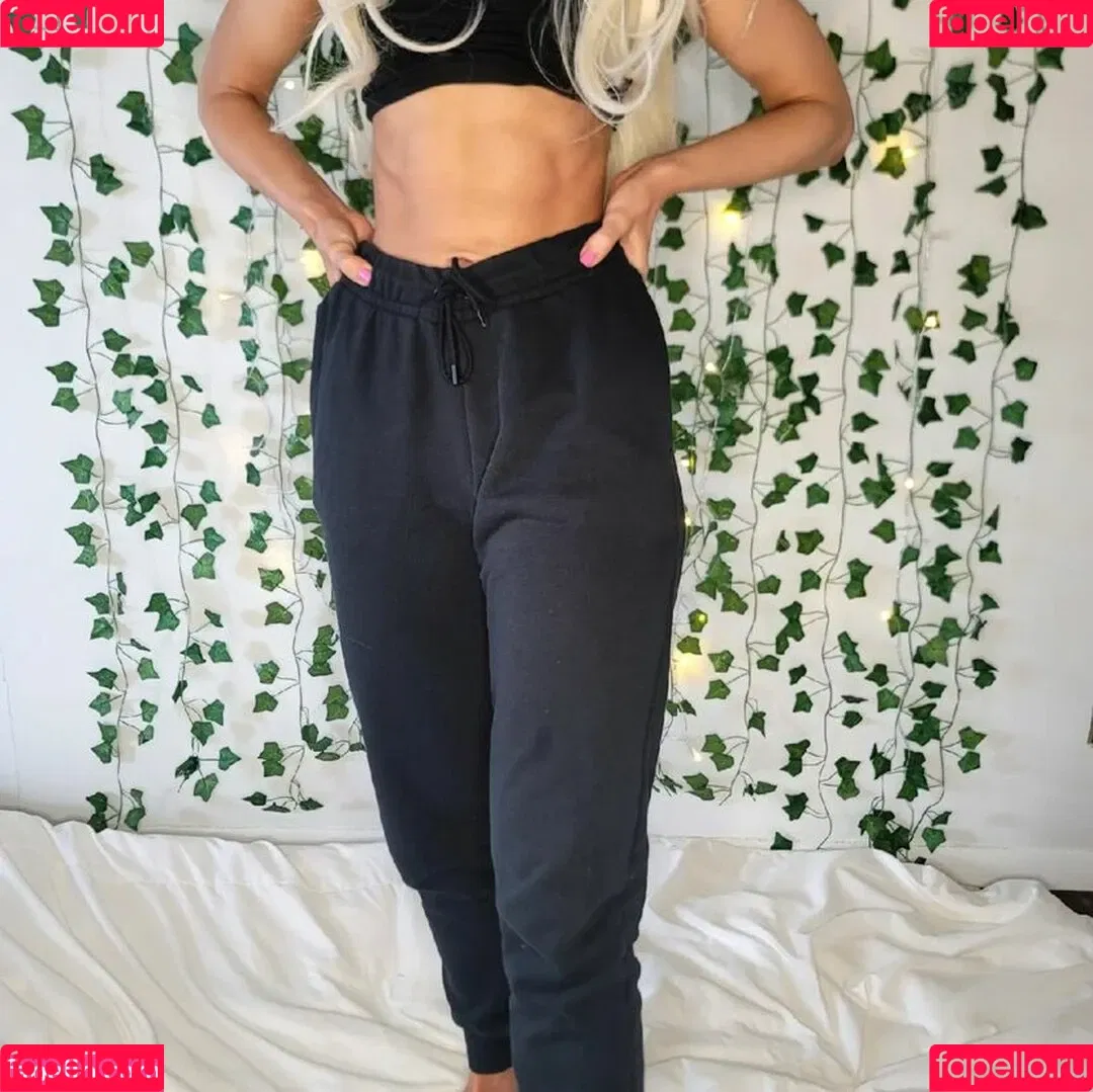 Petitenfit Onlyfans Photo Gallery 