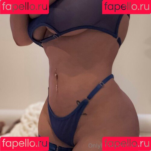 Nganguyeen Onlyfans Photo Gallery 