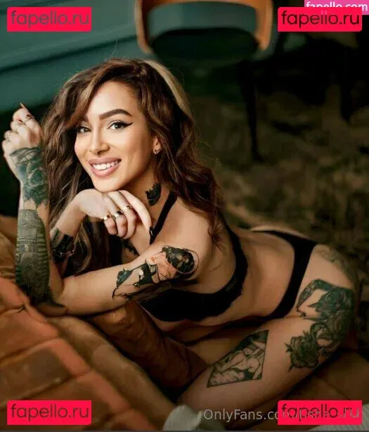 tisha_shy Onlyfans Photo Gallery 