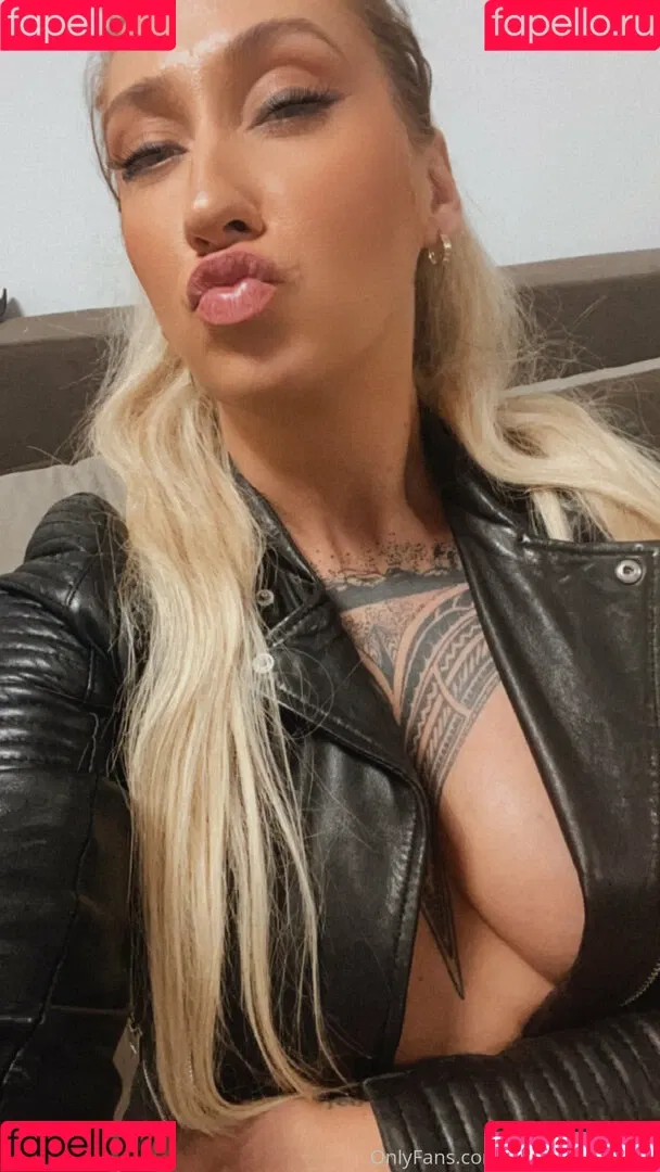 anksunamoon Onlyfans Photo Gallery 