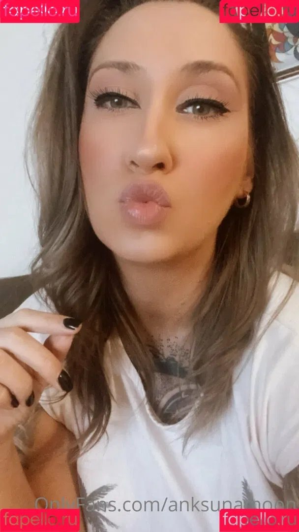 anksunamoon Onlyfans Photo Gallery 