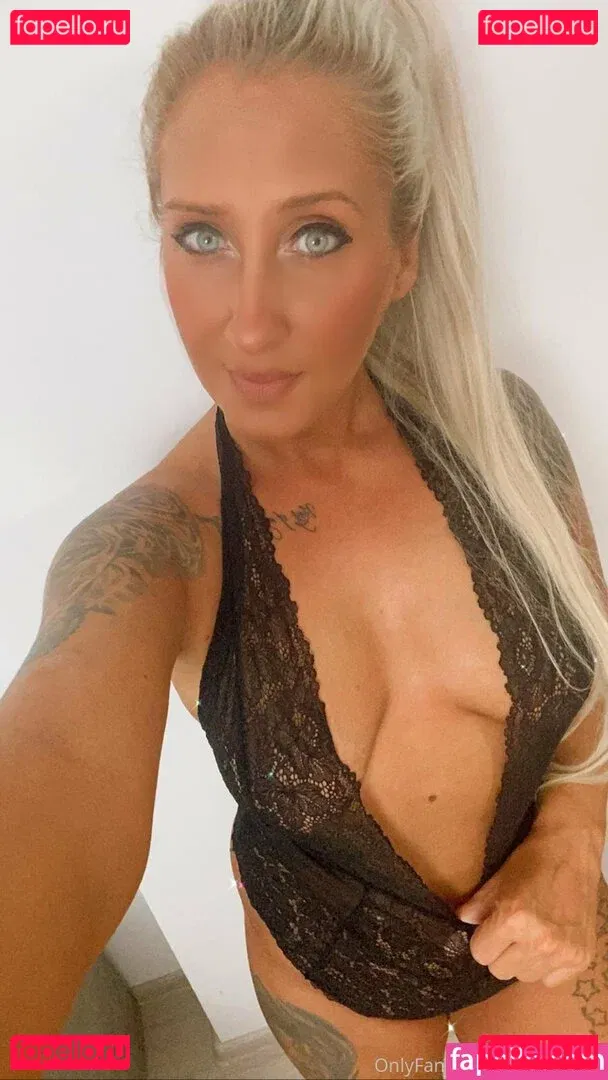 anksunamoon Onlyfans Photo Gallery 