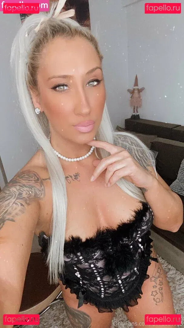 anksunamoon Onlyfans Photo Gallery 