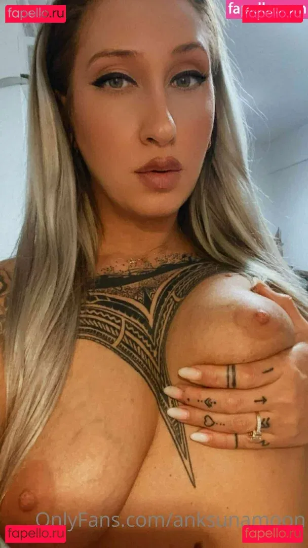 anksunamoon Onlyfans Photo Gallery 