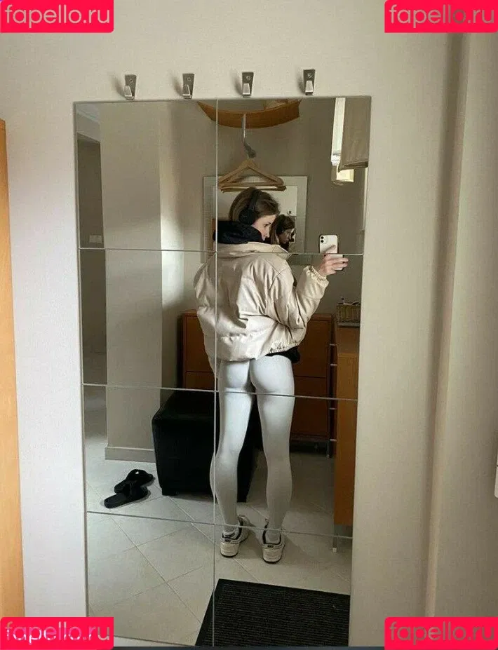 Mira Szalma Onlyfans Photo Gallery 