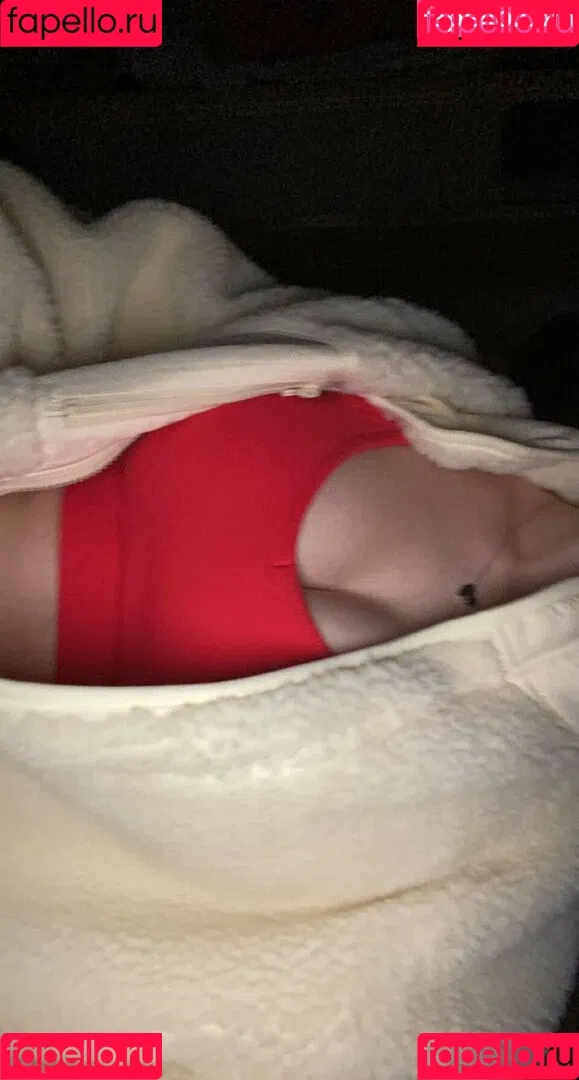 Mira Szalma Onlyfans Photo Gallery 