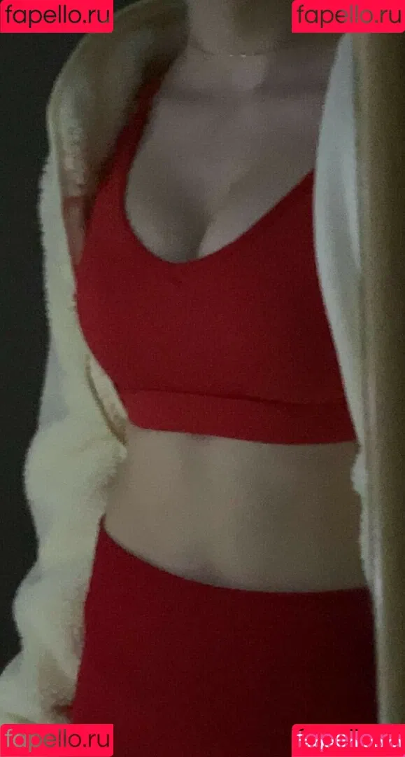 Mira Szalma Onlyfans Photo Gallery 