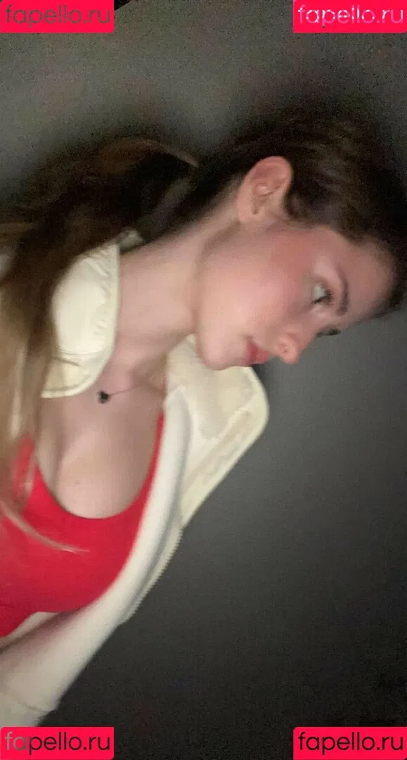 Mira Szalma Onlyfans Photo Gallery 