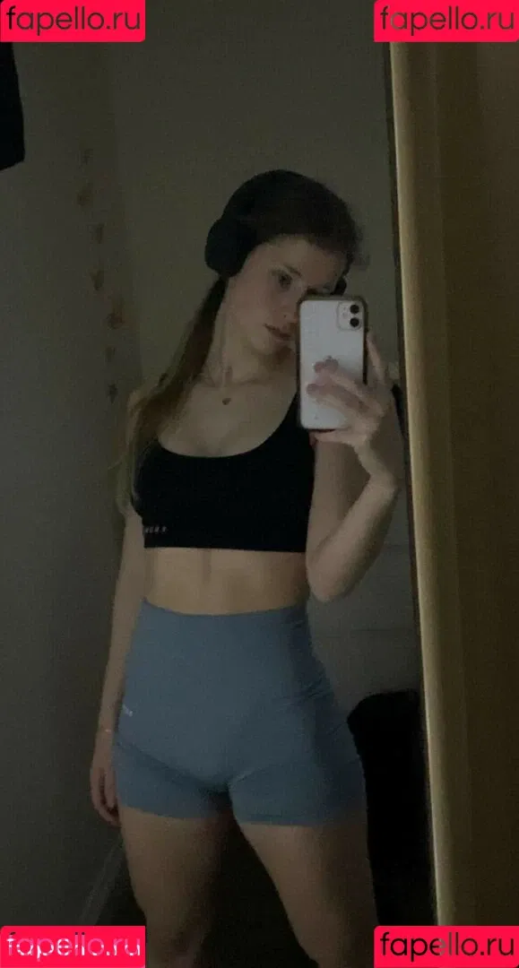 Mira Szalma Onlyfans Photo Gallery 