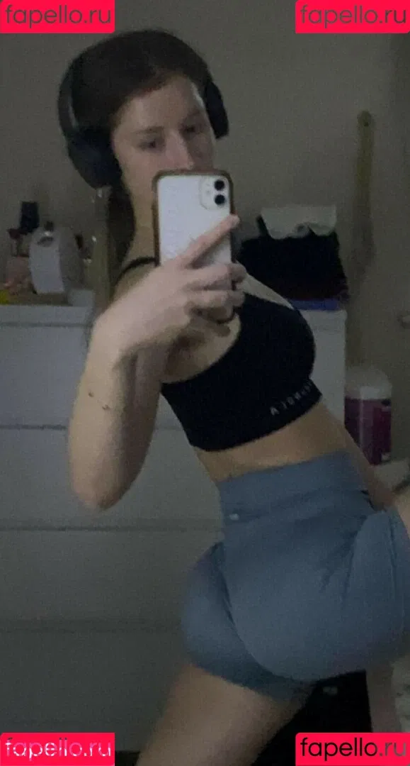 Mira Szalma Onlyfans Photo Gallery 