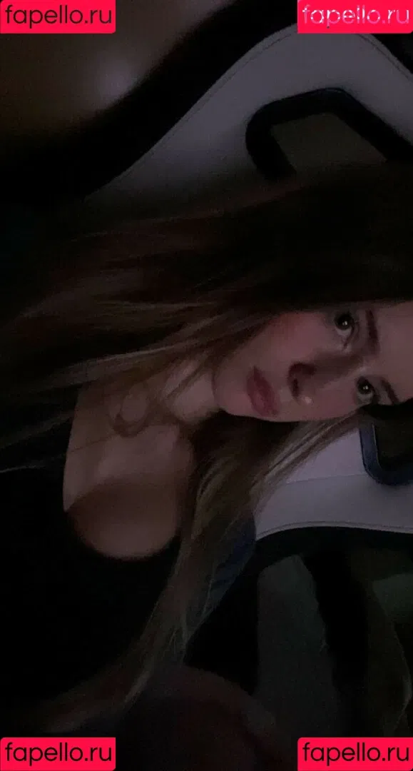 Mira Szalma Onlyfans Photo Gallery 