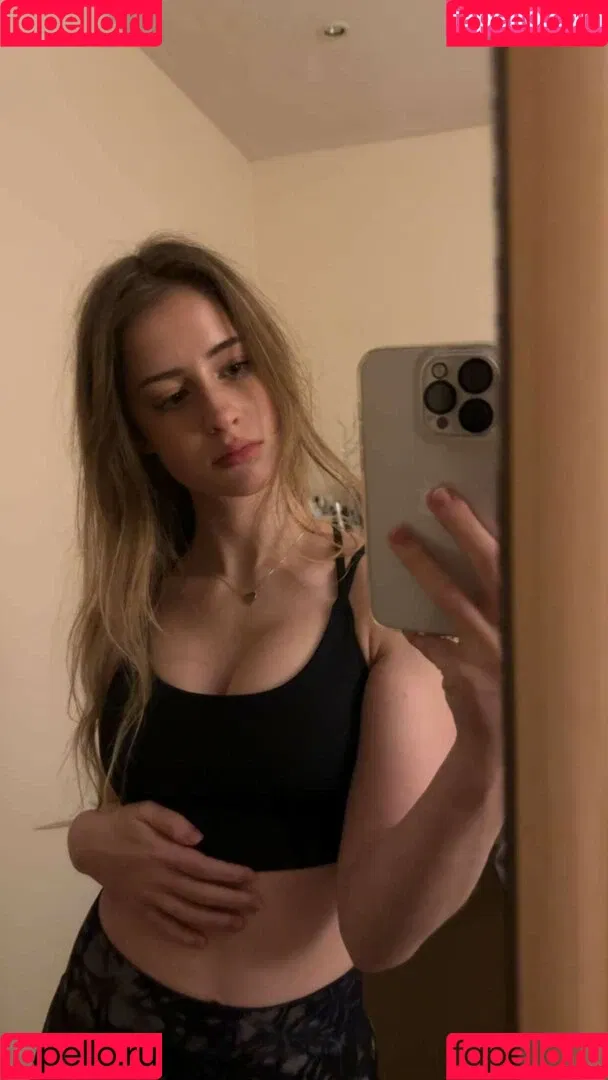 Mira Szalma Onlyfans Photo Gallery 