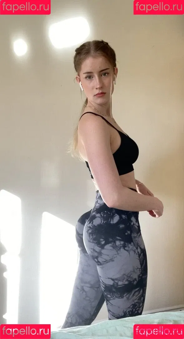 Mira Szalma Onlyfans Photo Gallery 