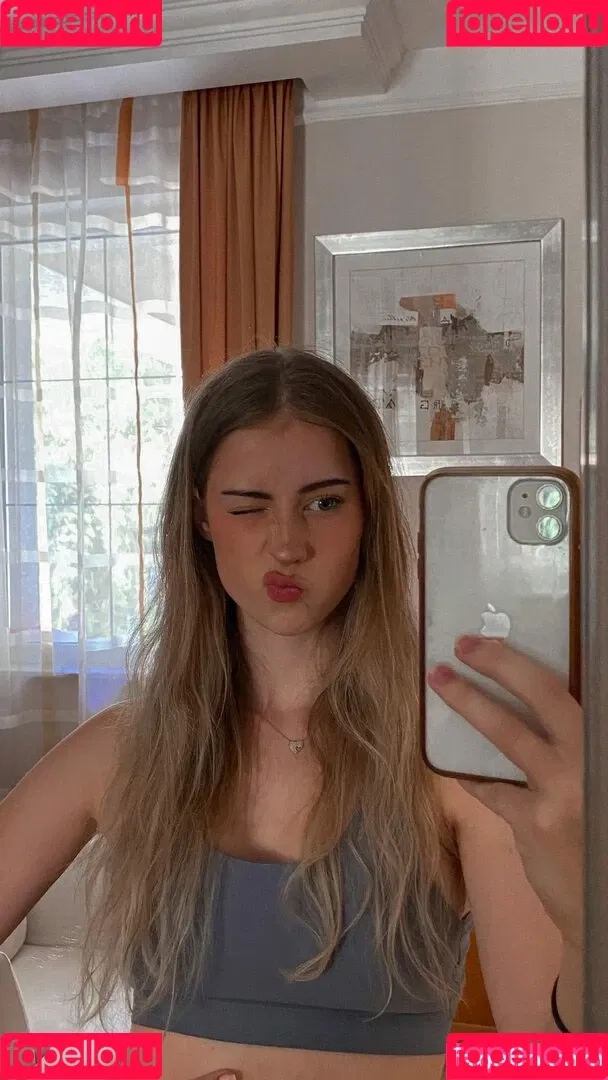 Mira Szalma Onlyfans Photo Gallery 