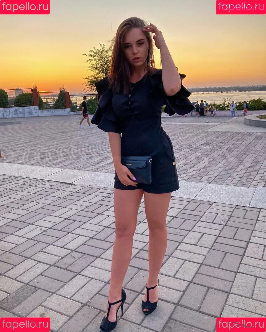 6nesty9_ Onlyfans Photo Gallery 