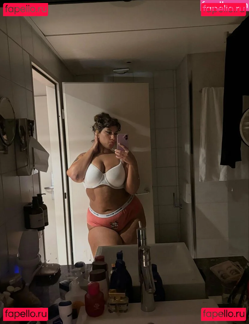 Cchristineabadir Onlyfans Photo Gallery 