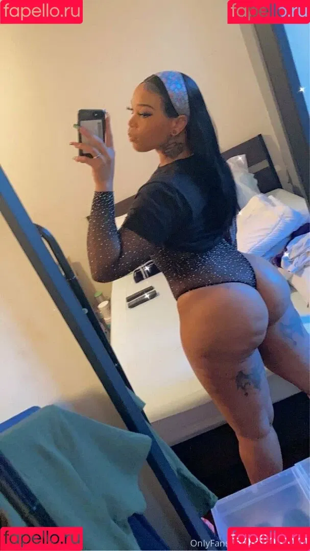 silkstunnaaa Onlyfans Photo Gallery 