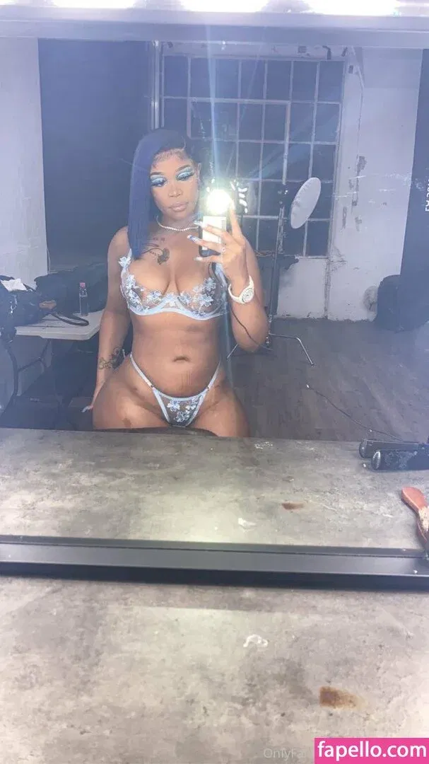 silkstunnaaa Onlyfans Photo Gallery 