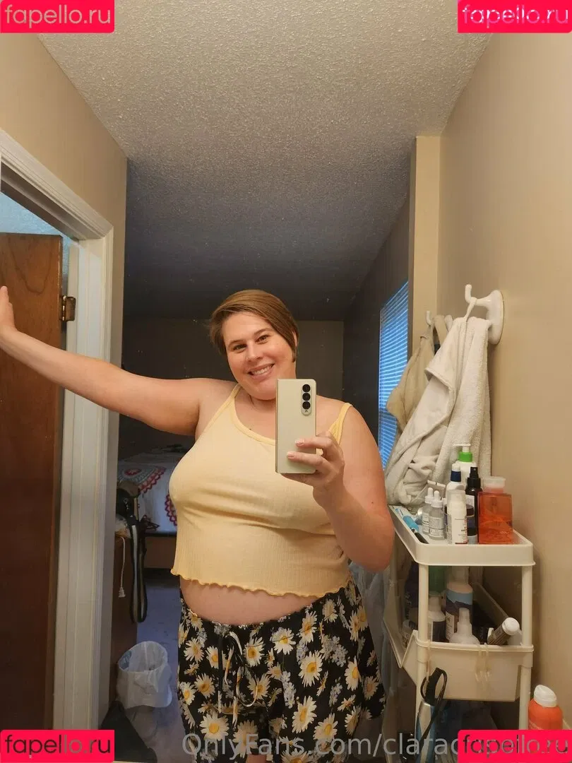 claracrispfree Onlyfans Photo Gallery 