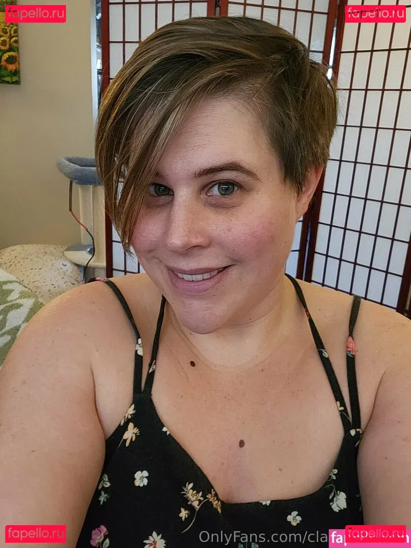 claracrispfree Onlyfans Photo Gallery 