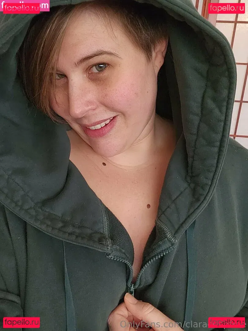 claracrispfree Onlyfans Photo Gallery 