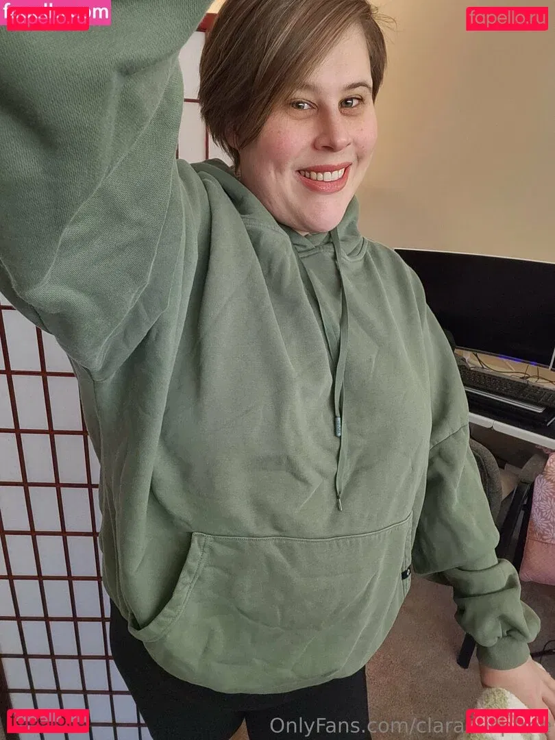 claracrispfree Onlyfans Photo Gallery 