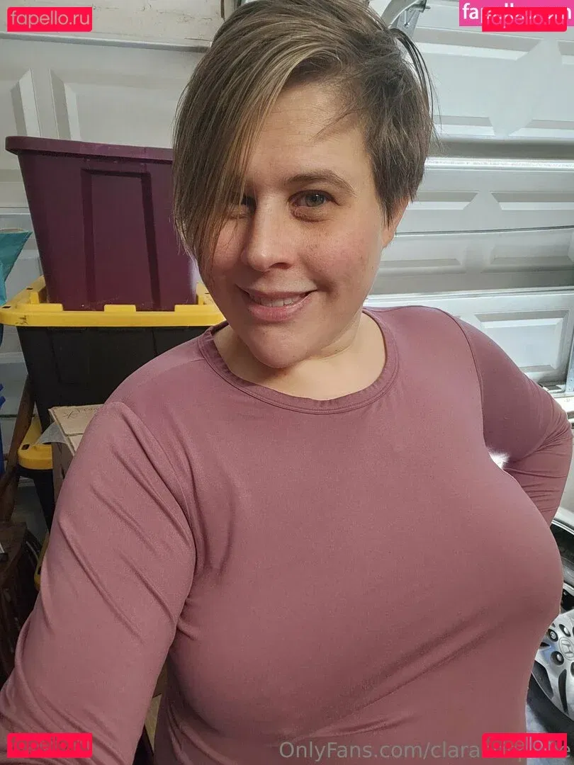claracrispfree Onlyfans Photo Gallery 