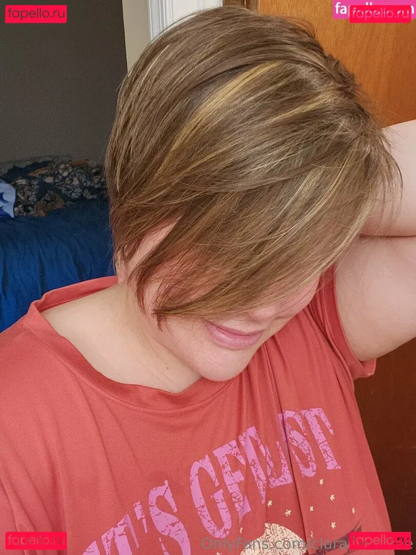 claracrispfree Onlyfans Photo Gallery 