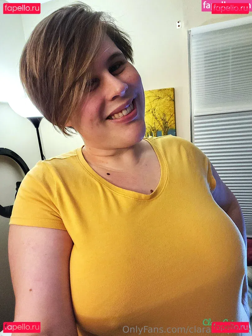 claracrispfree Onlyfans Photo Gallery 