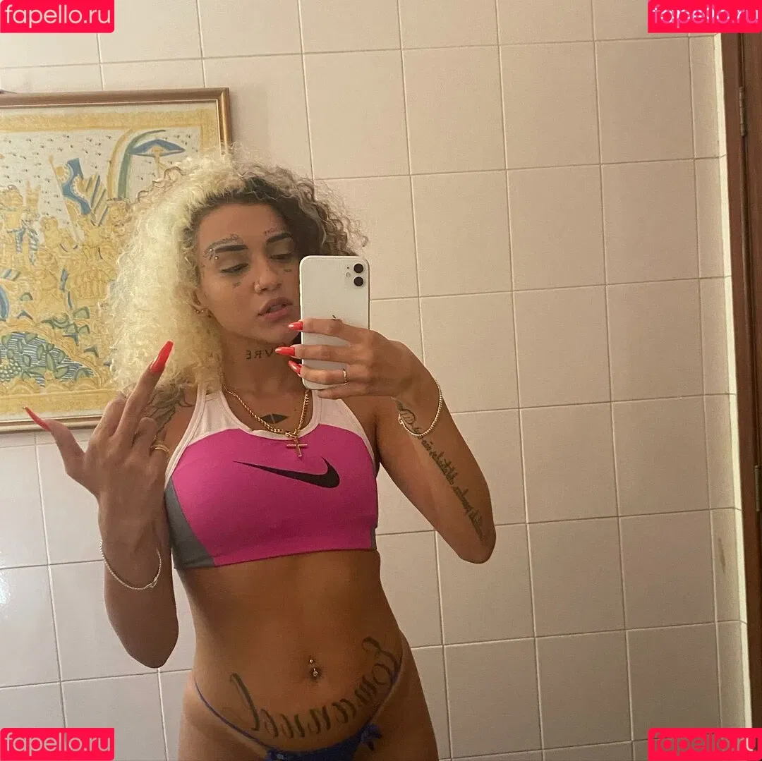Nabrisa Onlyfans Photo Gallery 