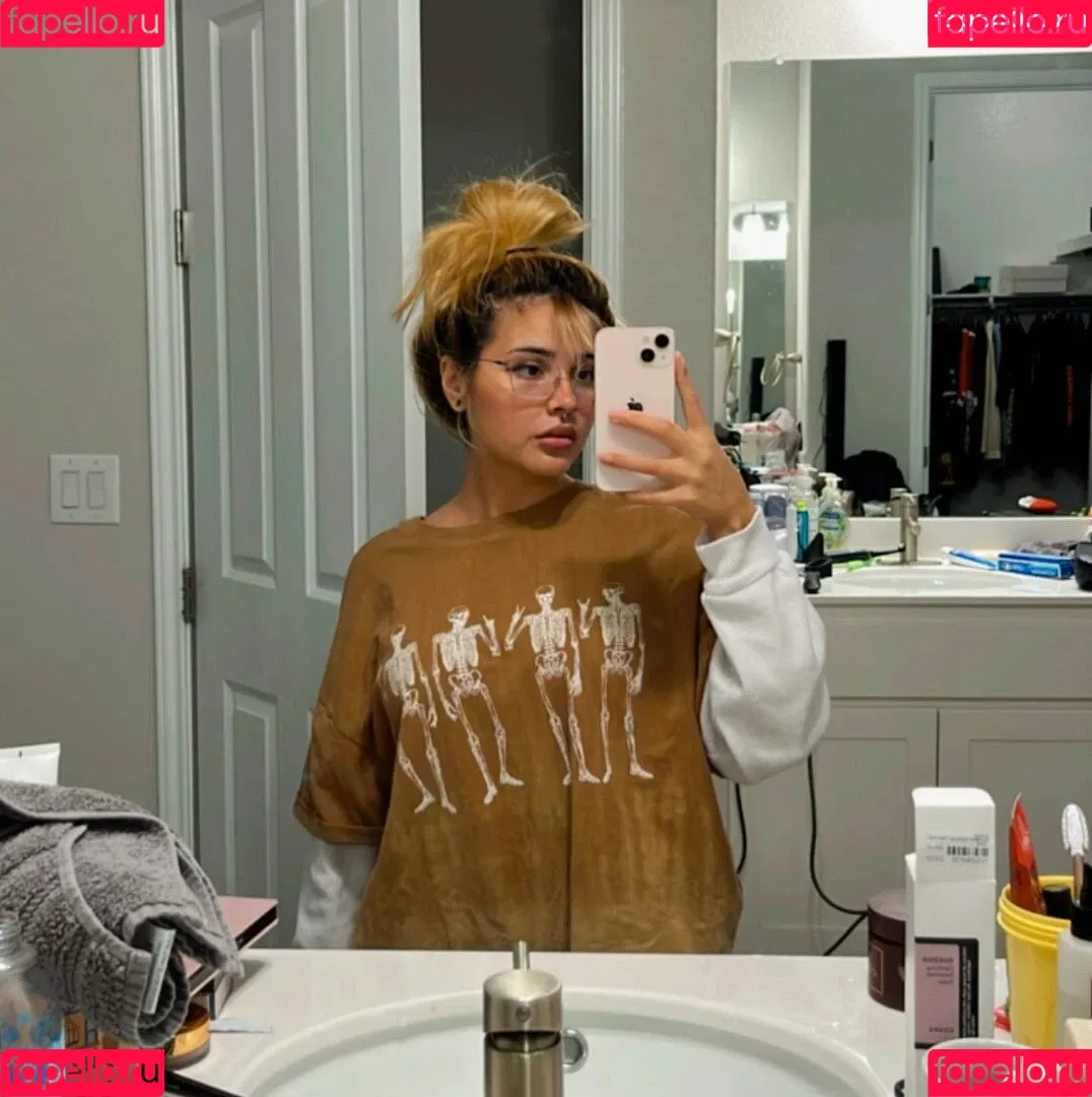 Noodlenom Onlyfans Photo Gallery 
