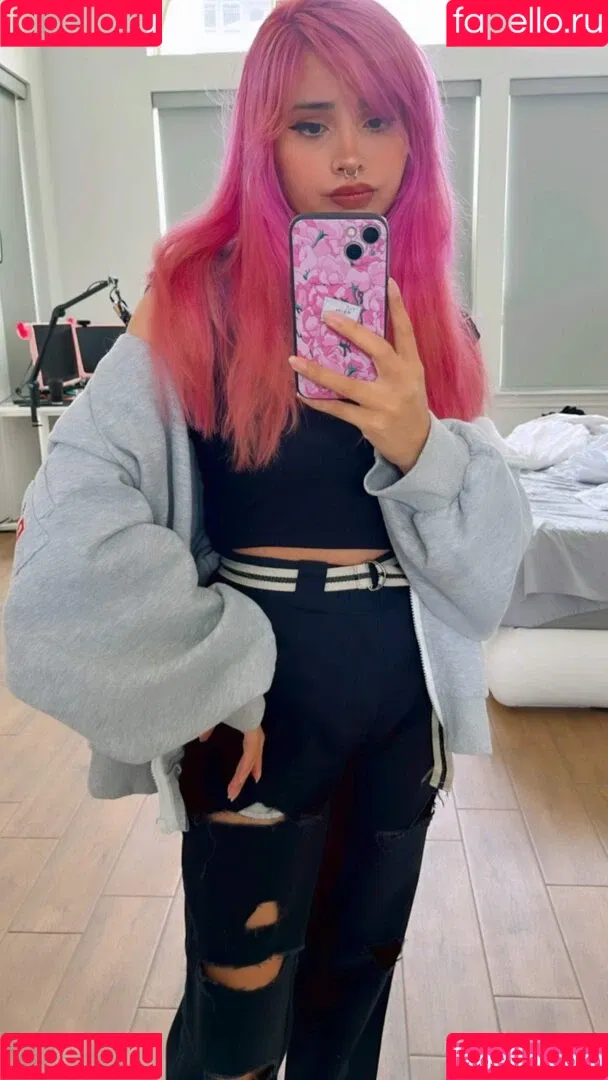 Noodlenom Onlyfans Photo Gallery 