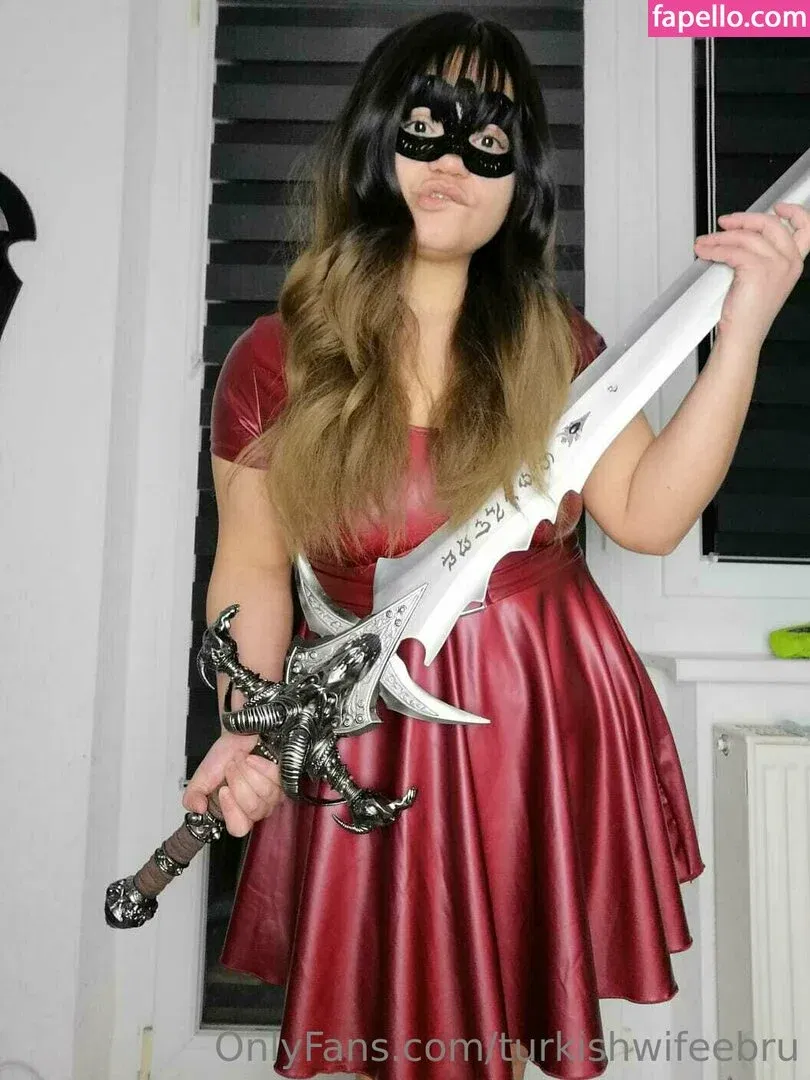 turkishwifeebru Onlyfans Photo Gallery 