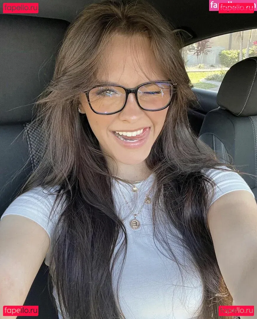 Emma Marie Onlyfans Photo Gallery 