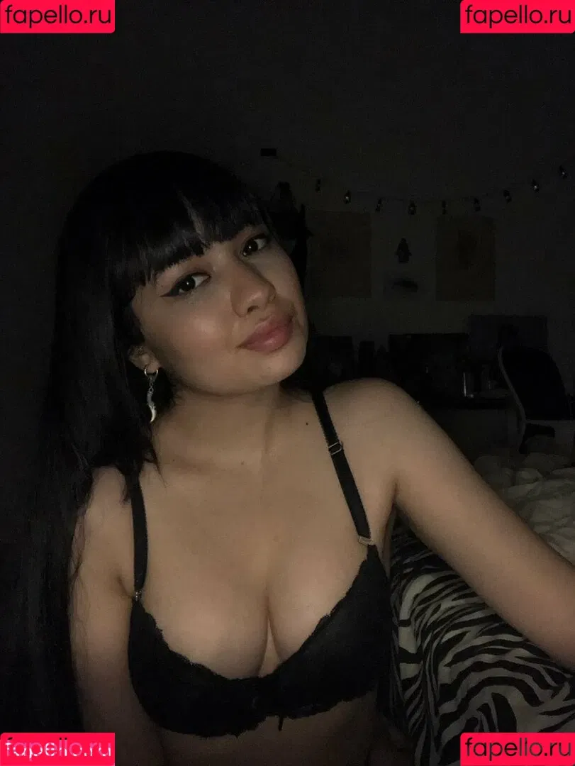 naomieve Onlyfans Photo Gallery 