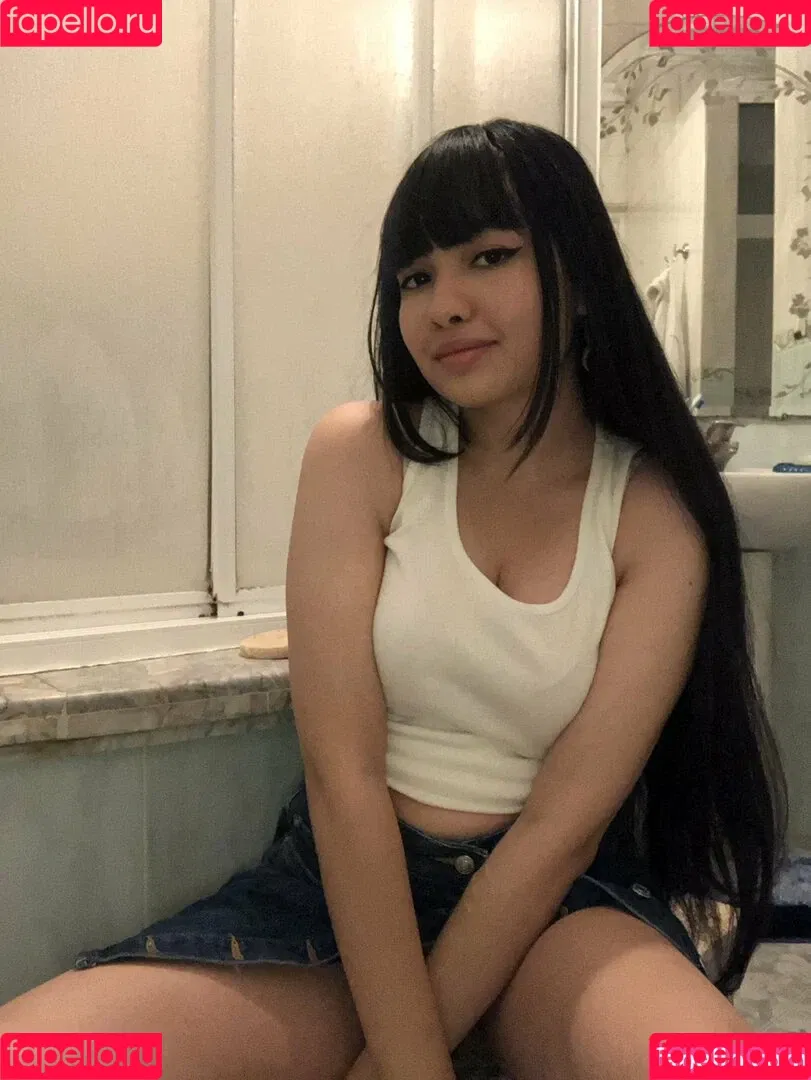 naomieve Onlyfans Photo Gallery 
