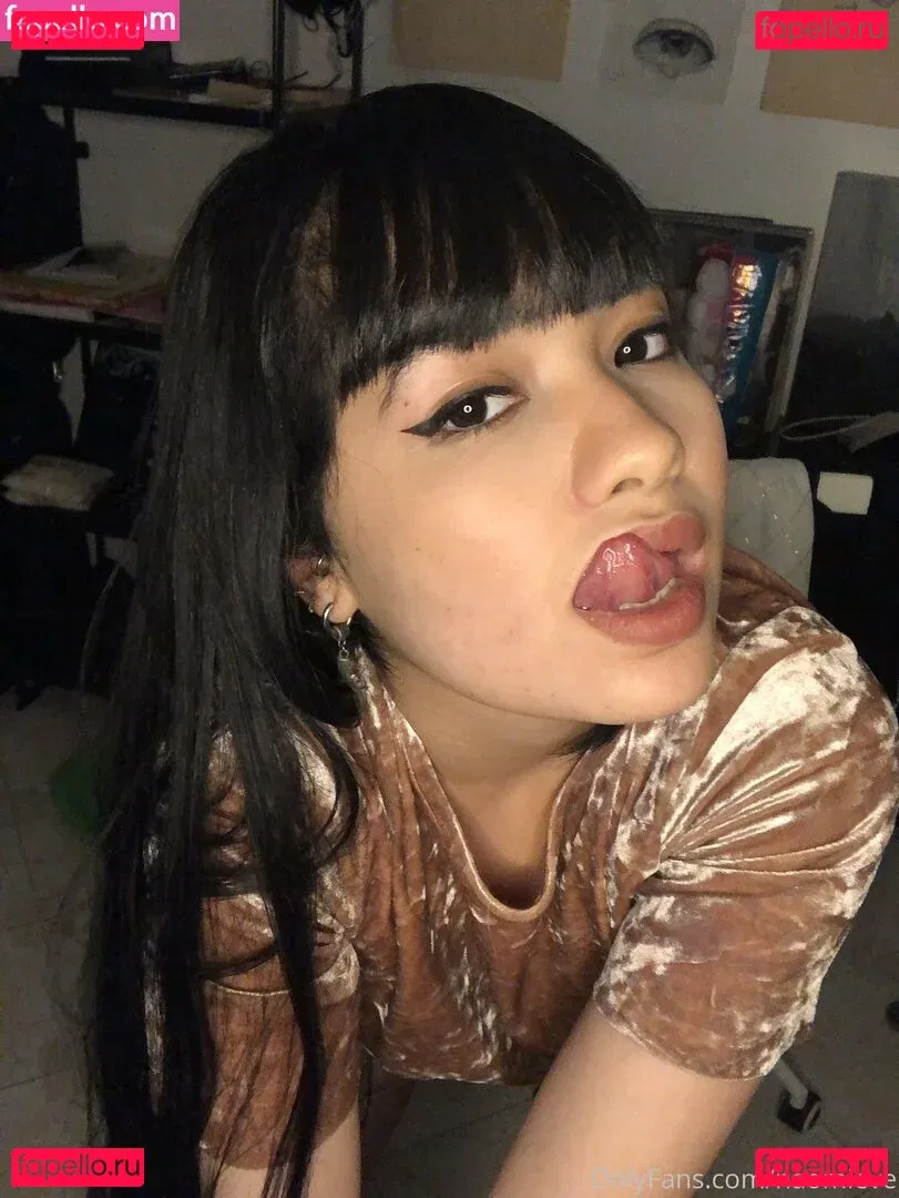 naomieve Onlyfans Photo Gallery 