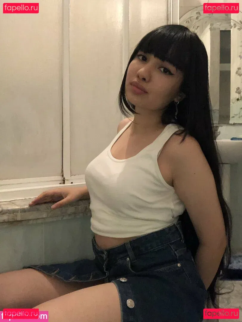 naomieve Onlyfans Photo Gallery 