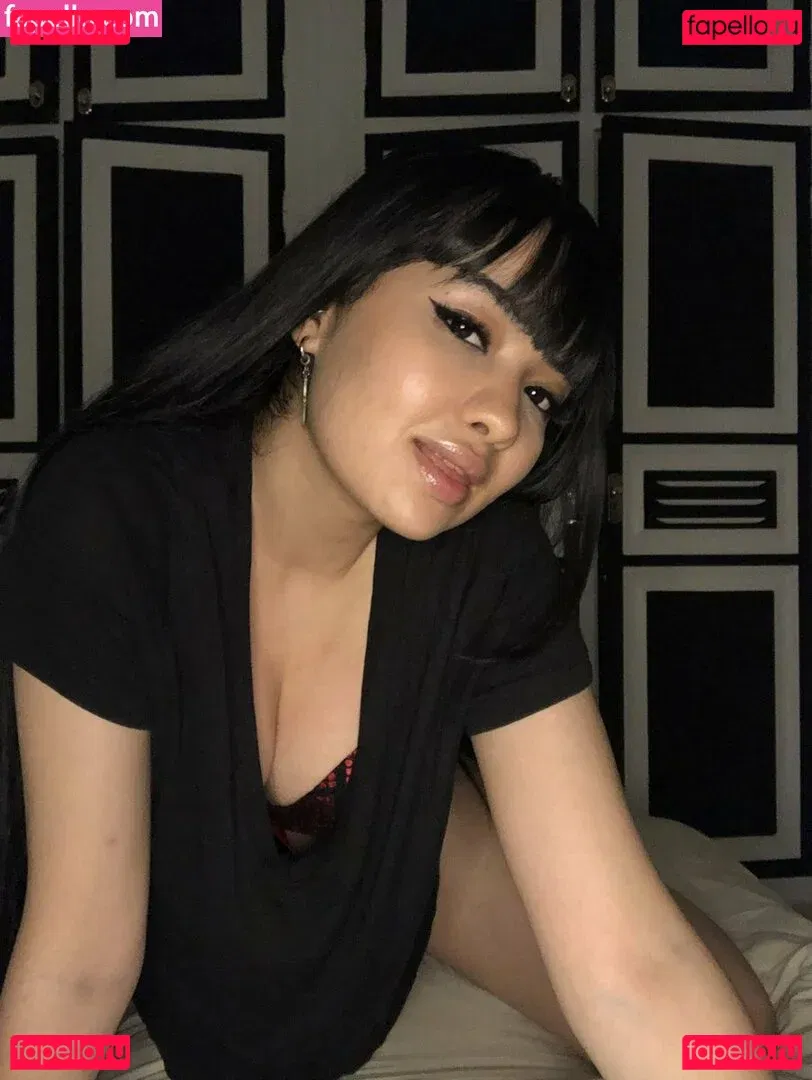 naomieve Onlyfans Photo Gallery 