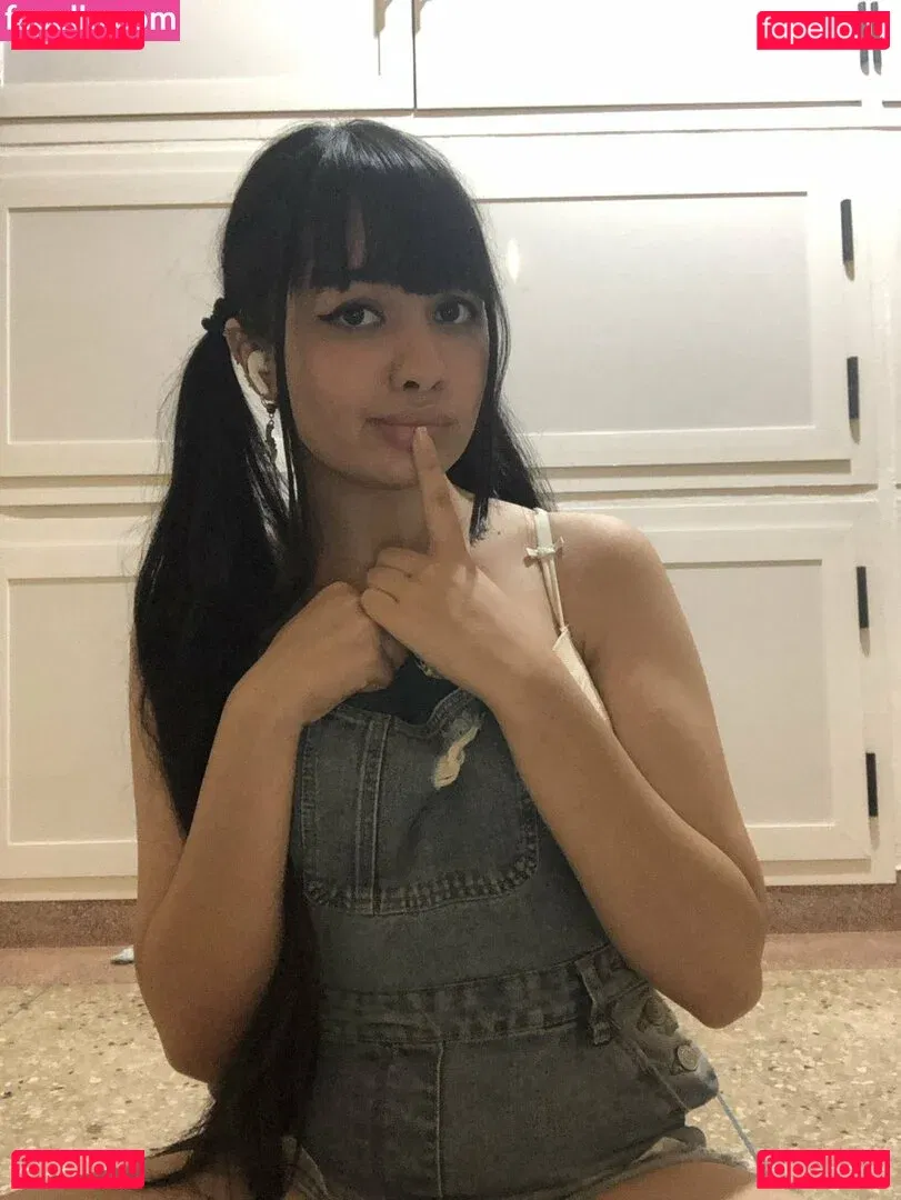 naomieve Onlyfans Photo Gallery 