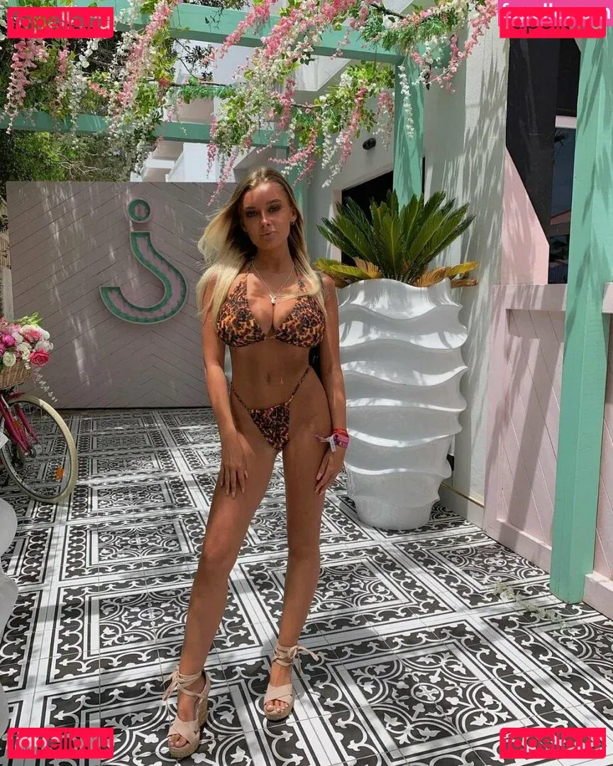 Lucy Cartlidge Onlyfans Photo Gallery 